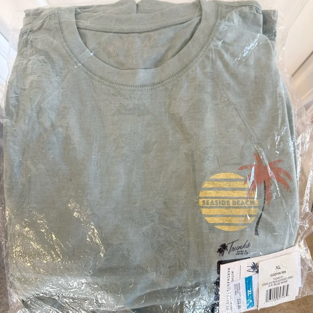 Trunks Surf & Swim Long Sleeve T-Shirt - Mens Size Extra Large - XL NWT